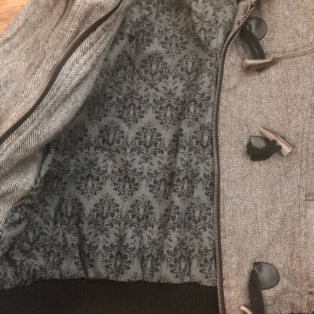 Forever 21 Patterned Jacket - Picture 4 of 6